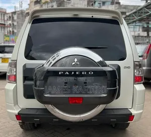 Mitsubishi Pajero 2011 White