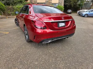 Mercedes-Benz C200 2020 Red