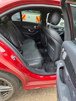 Mercedes-Benz C200 2020 Red