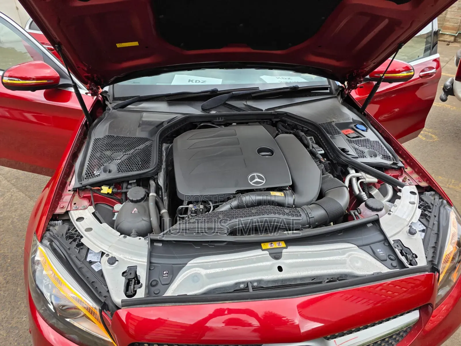 Mercedes-Benz C200 2020 Red