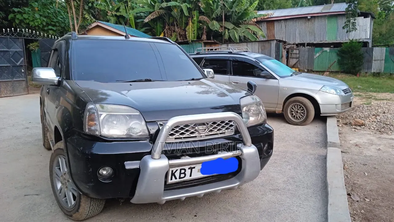 Nissan X-Trail 2006 Black