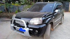 Nissan X-Trail 2006 Black
