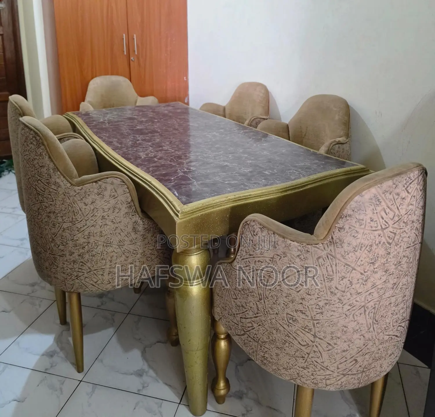 Dinning Table