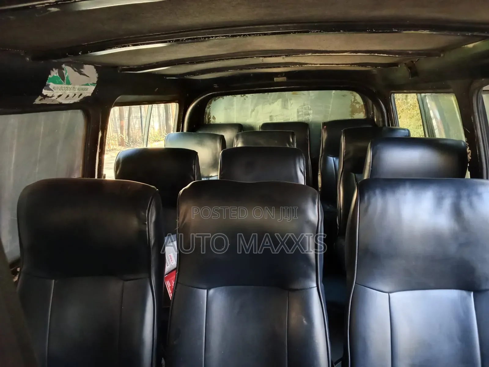 Nissan Caravan (Urvan) 2007 Yellow