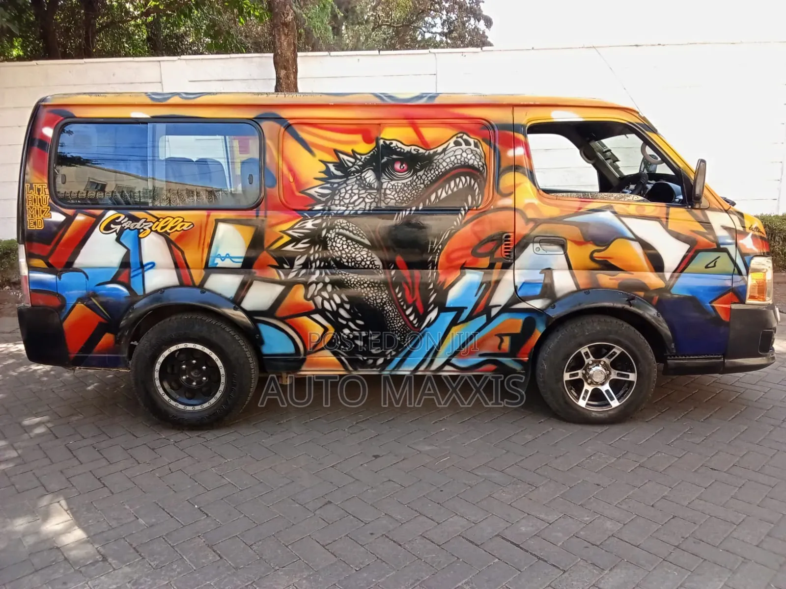 Nissan Caravan (Urvan) 2007 Yellow