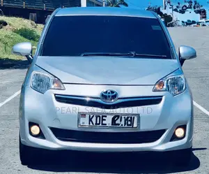 Toyota Ractis 2014 Silver