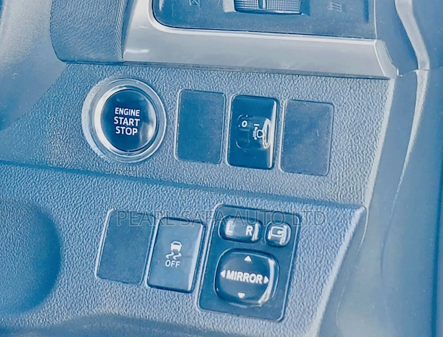 Toyota Ractis 2014 Silver