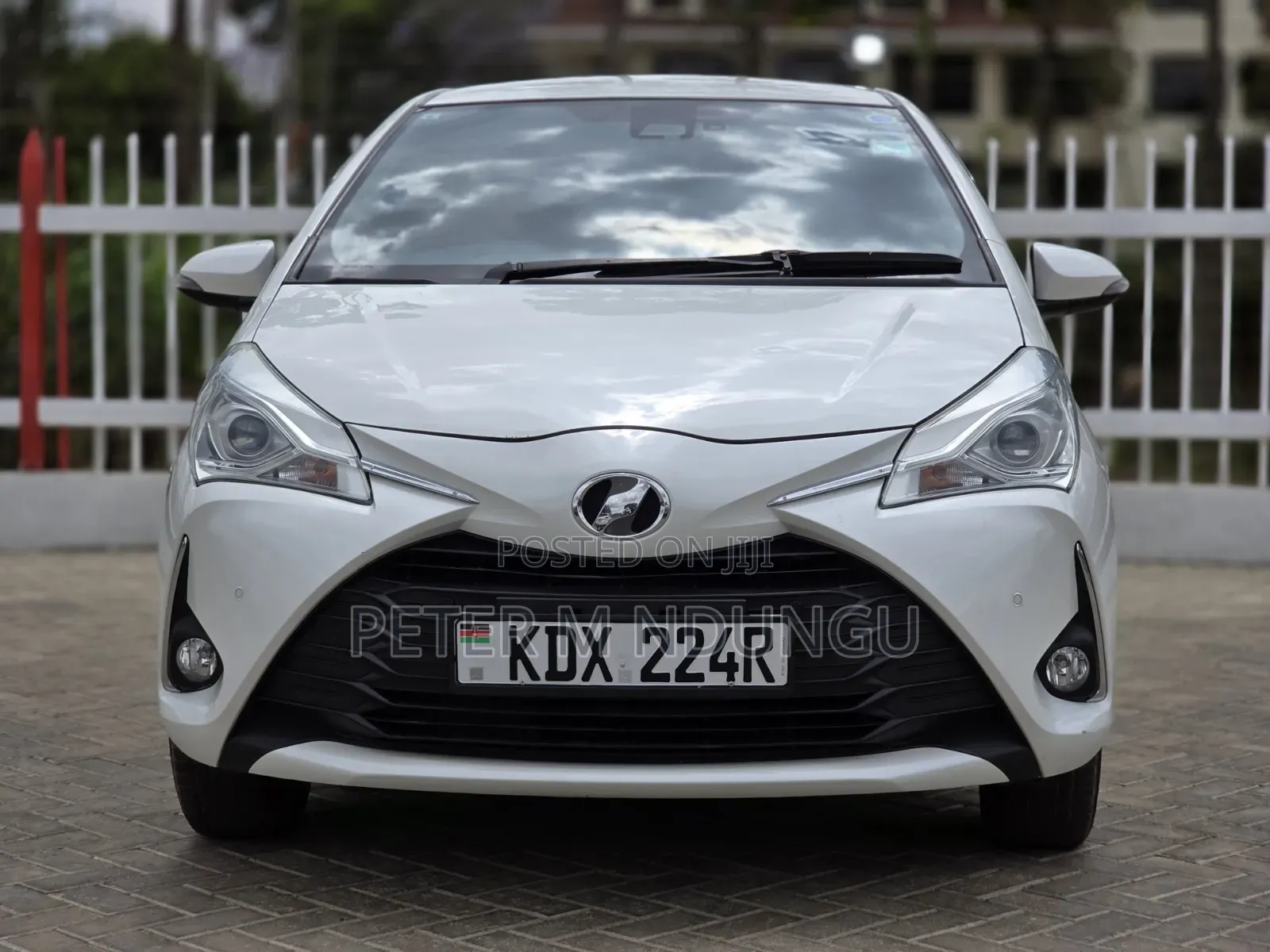 Toyota Vitz 2019 Silver