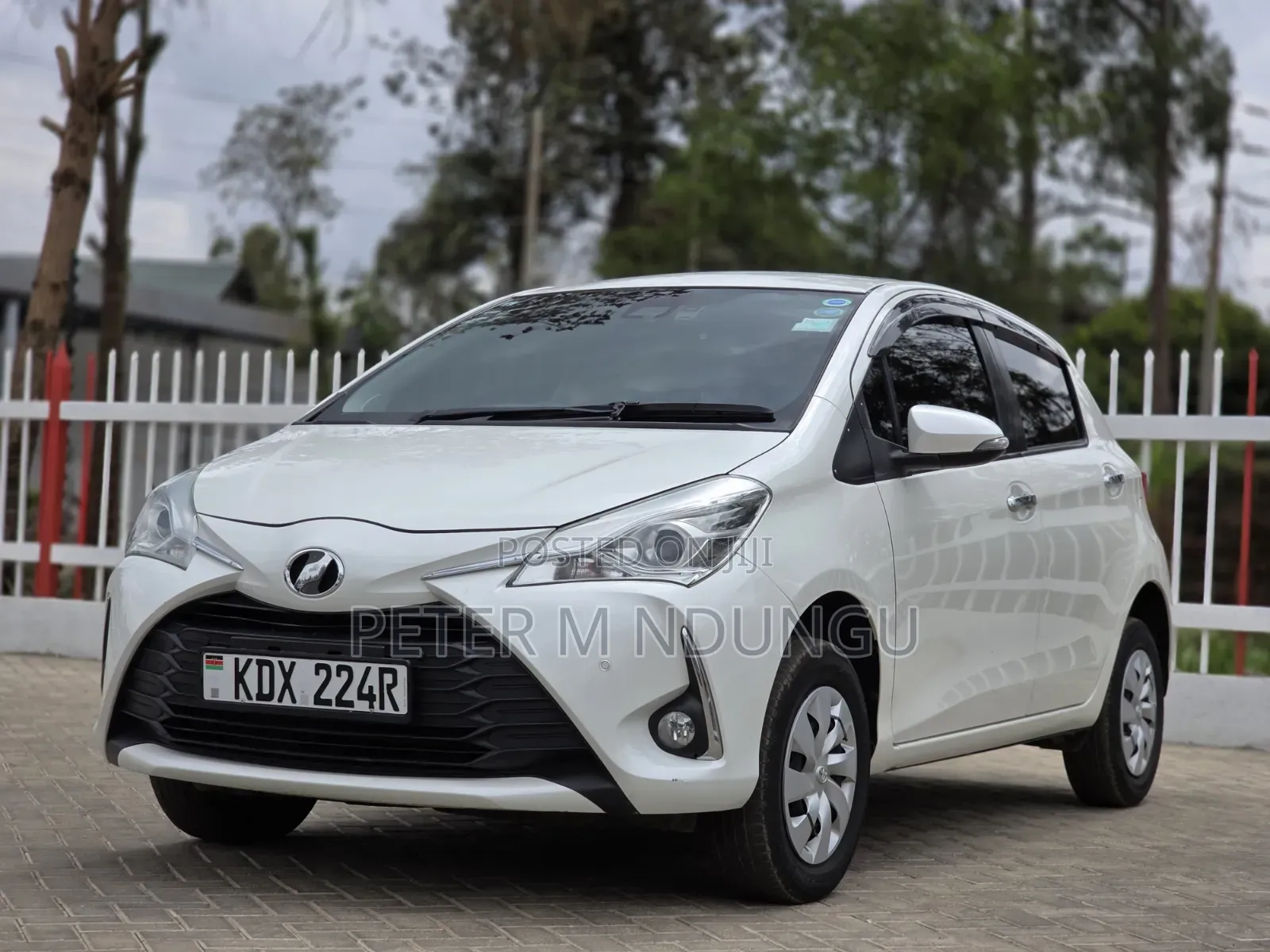 Toyota Vitz 2019 Silver