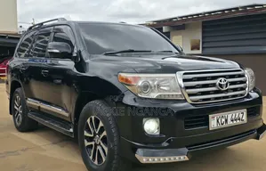 Toyota Land Cruiser 2012 Black