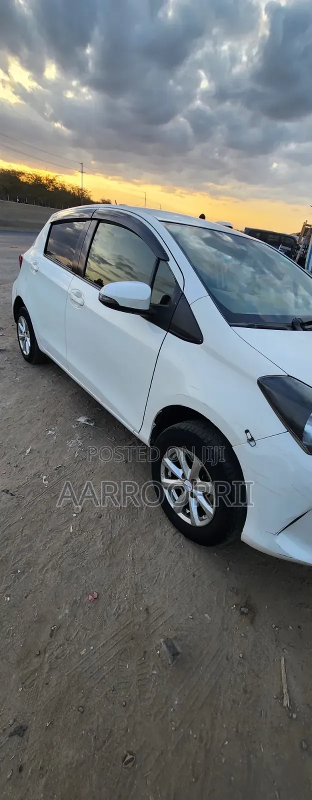 Toyota Vitz 2016 White