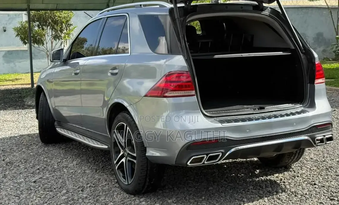 Mercedes-Benz E350 2012 Silver