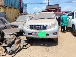 Toyota Land Cruiser Prado 3.0 TD 2010 Silver