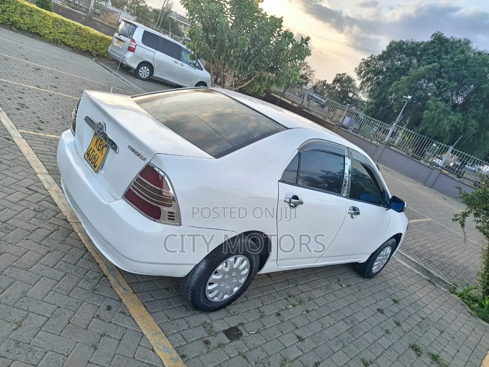 Toyota Corolla 1.5 Sedan Automatic 2002 White