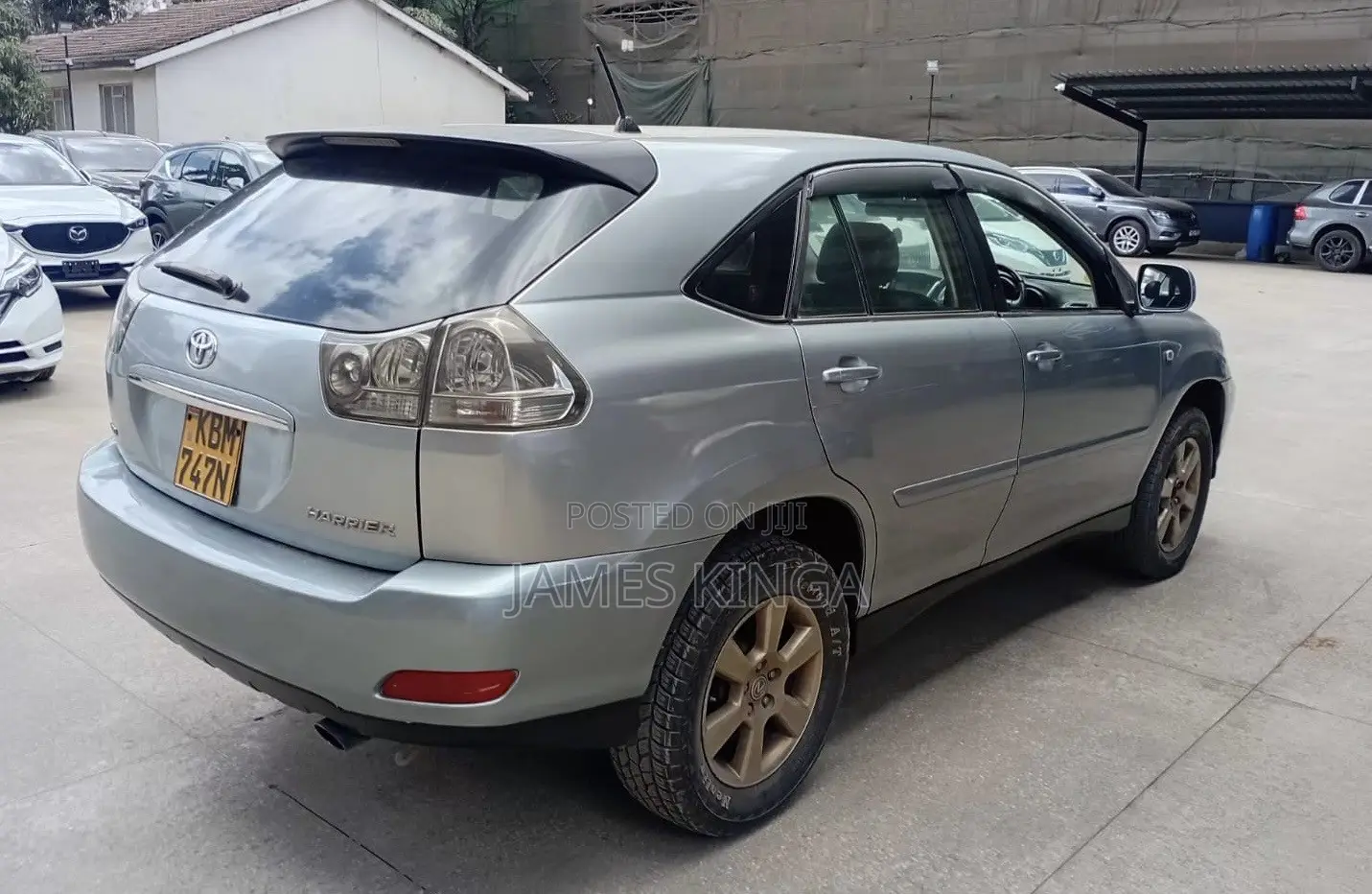 Toyota Harrier 2004 Blue