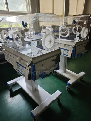 Sturdy, Portable Baby Transport Infant Incubator
