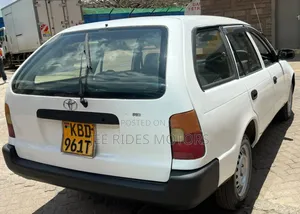 Toyota Corolla G-Touring 2000 White