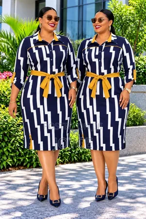 Straight Dress With Coloured Belt