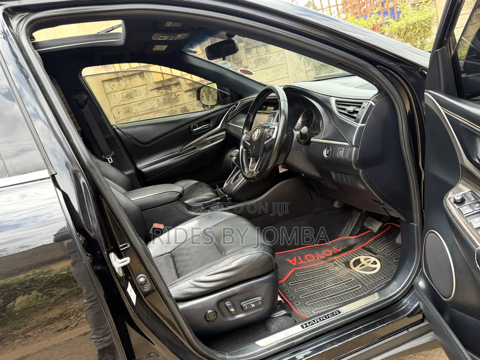 Toyota Harrier 2.0 2015 Black