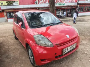 Toyota Passo 2005 Red
