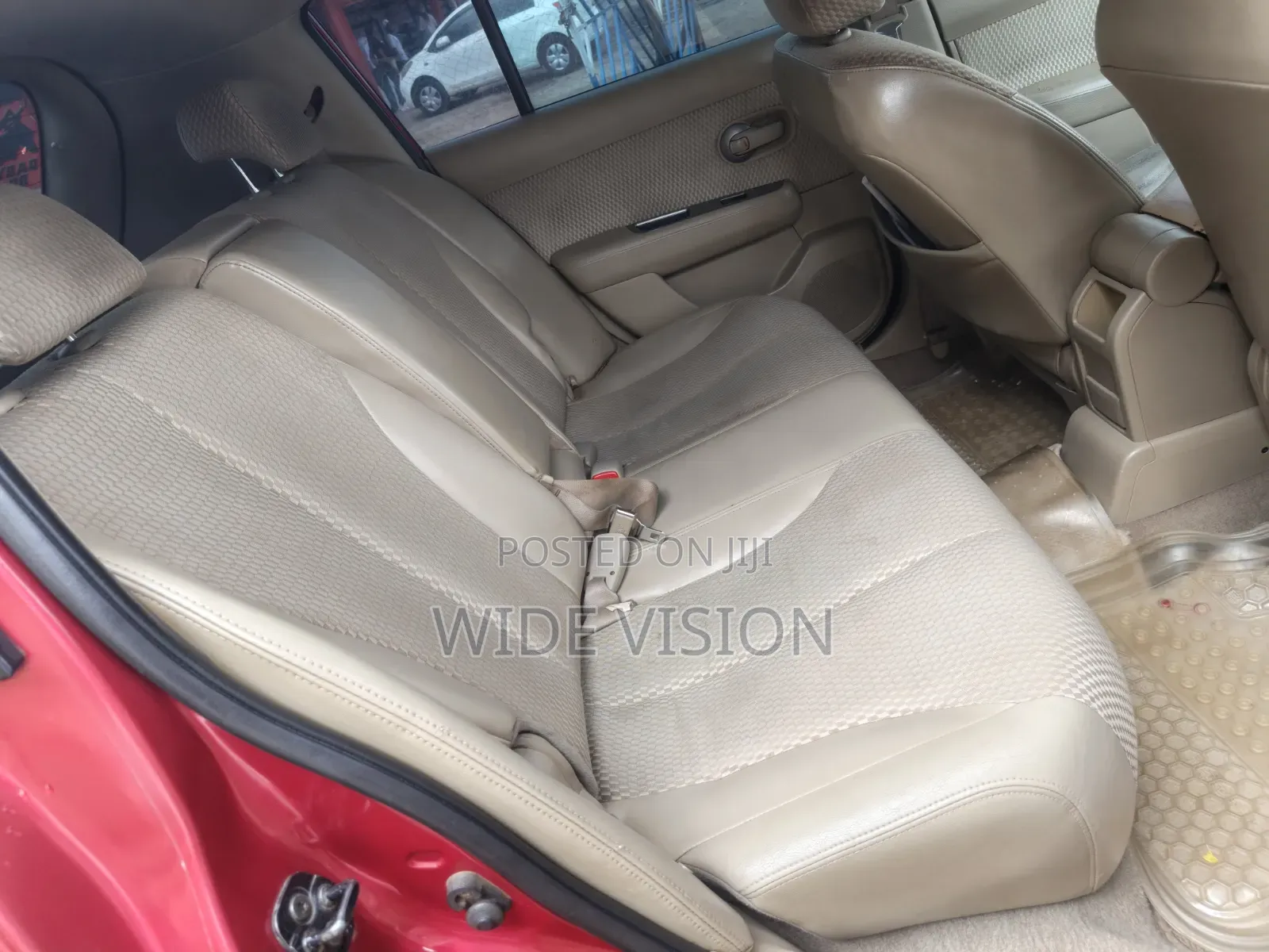 Nissan Tiida 2011 Red