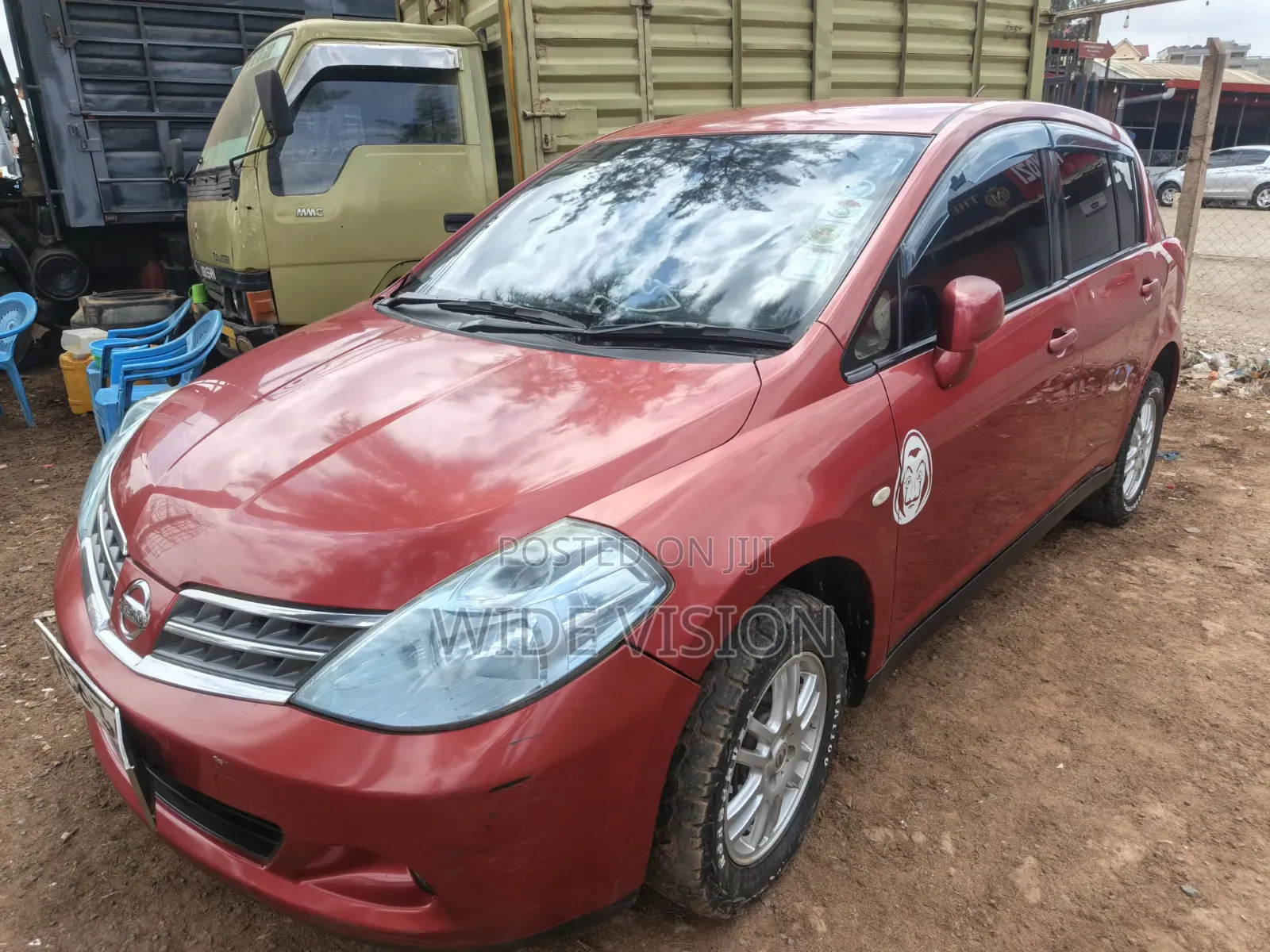 Nissan Tiida 2011 Red