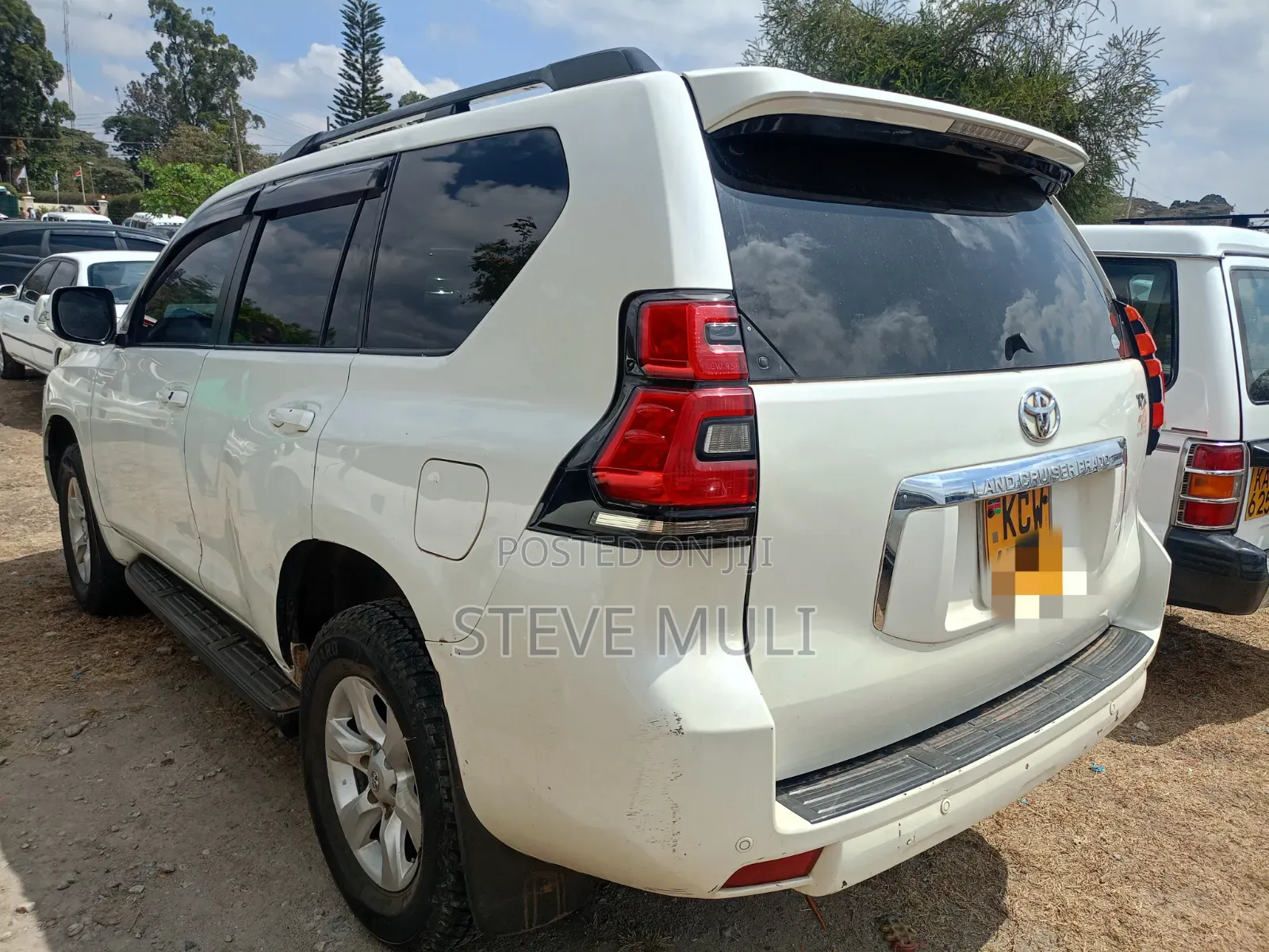 Toyota Land Cruiser Prado 2013 White