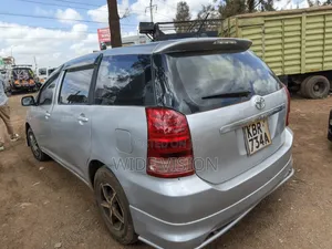 Toyota Wish 2004 Silver