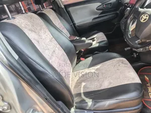 Toyota HiAce 2007 White