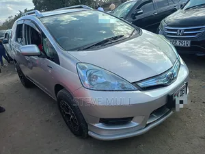 Honda Fit Shuttle 1.5 2WD 2014 Silver