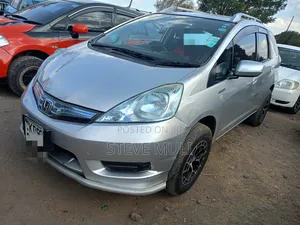 Honda Fit Shuttle 1.5 2WD 2014 Silver