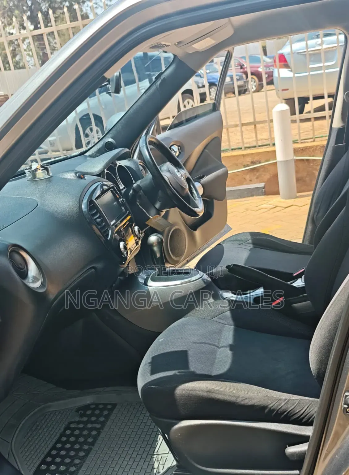 Nissan Juke 2012 Gray
