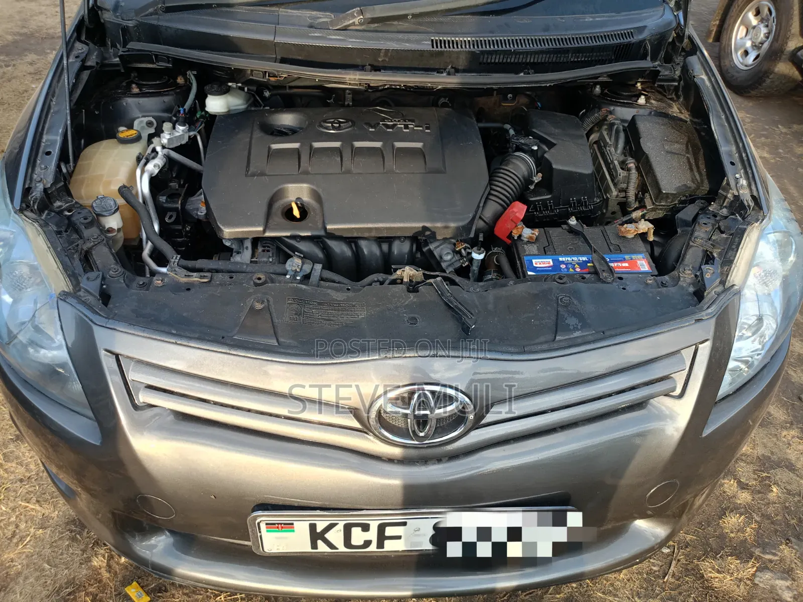 Toyota Auris 2011 Gray