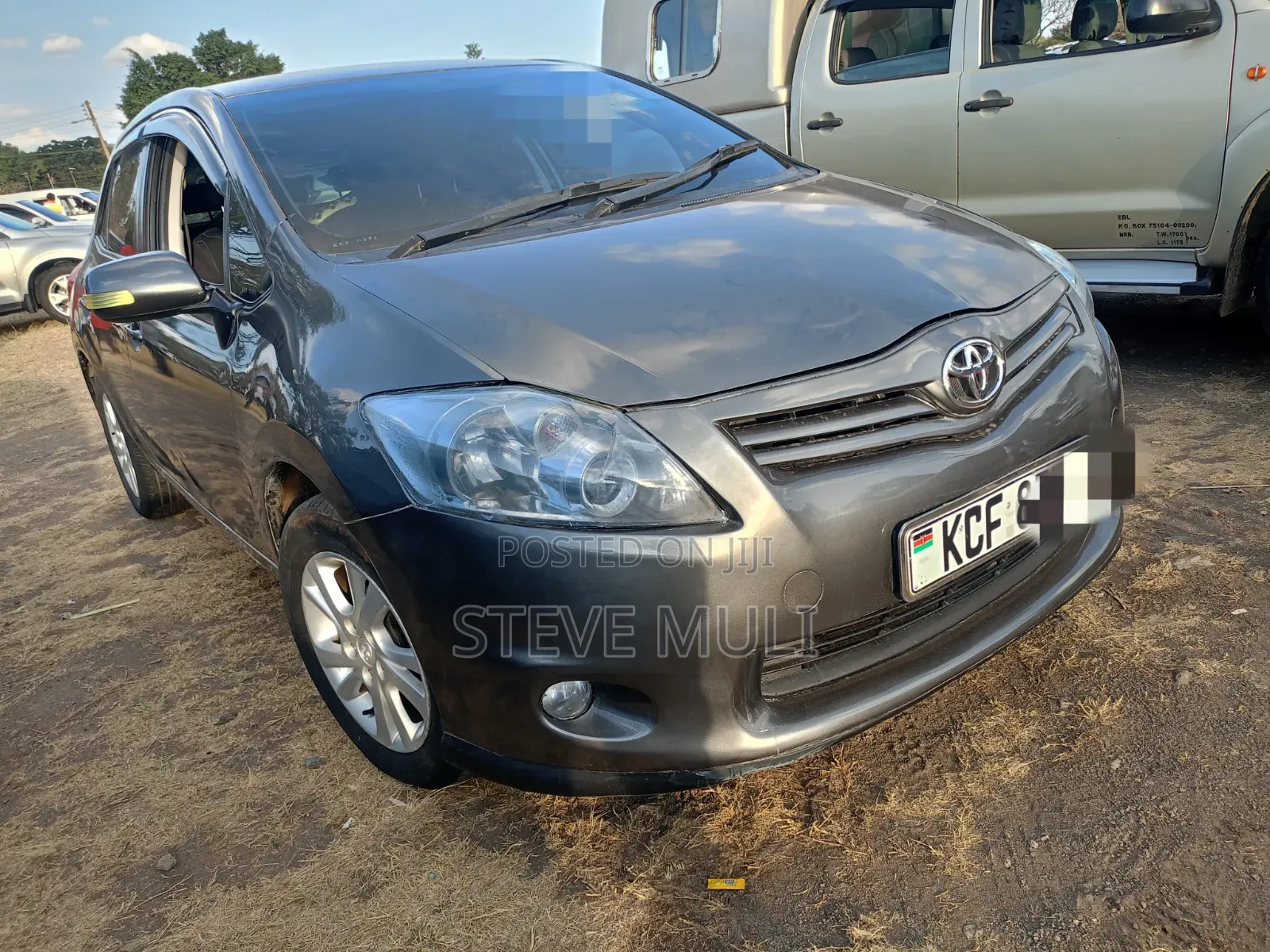 Toyota Auris 2011 Gray