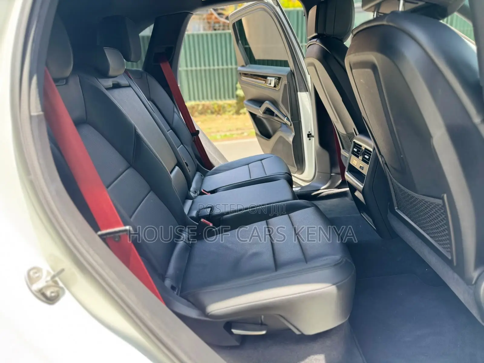 Porsche Cayenne 2018 White