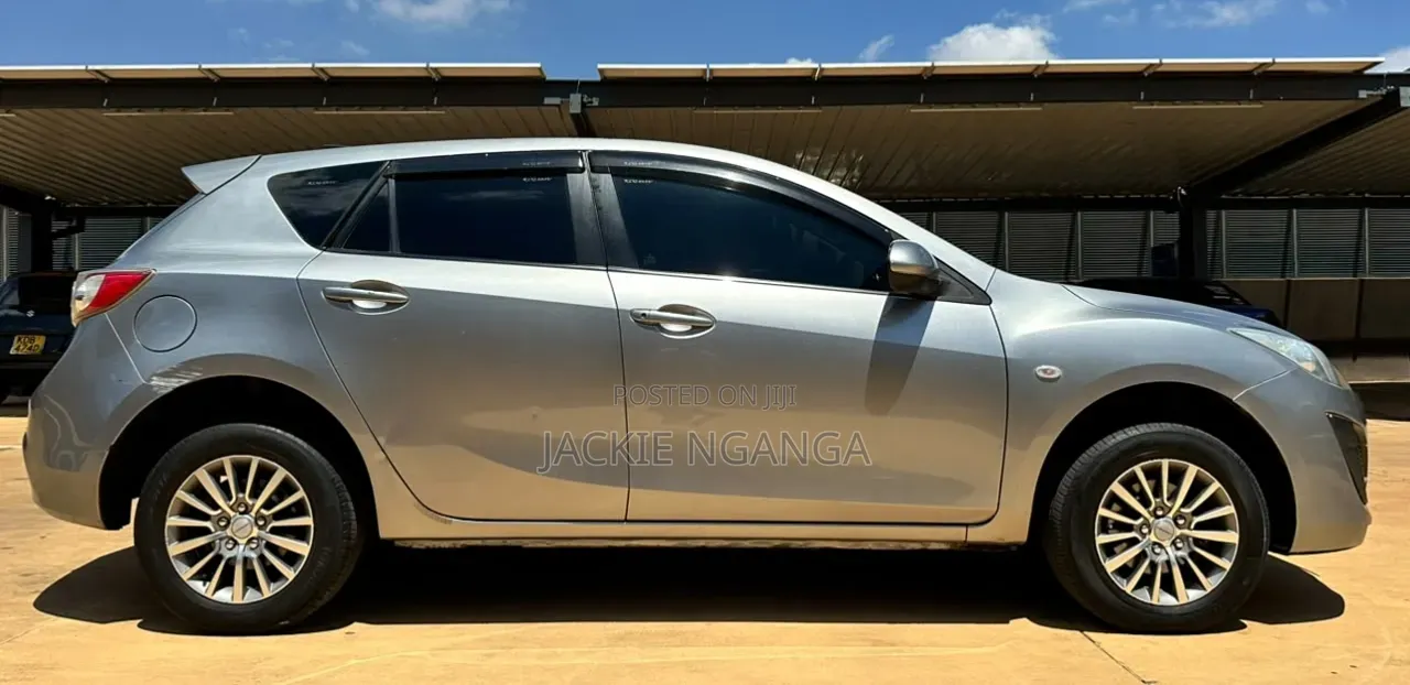 Mazda Axela 2011 Silver