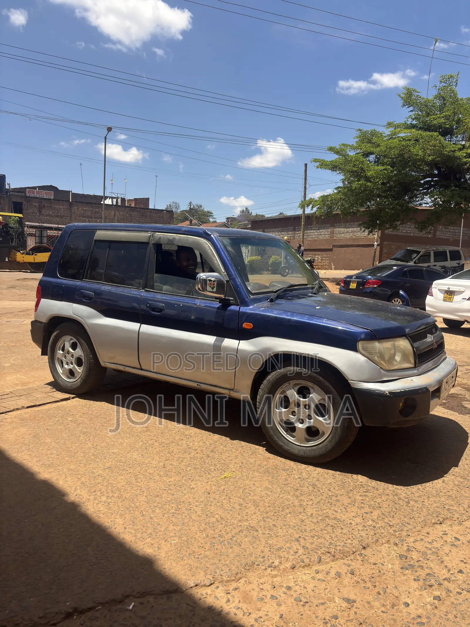 Mitsubishi Pajero IO 1999 Blue