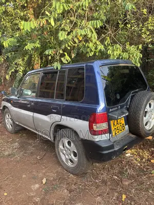 Mitsubishi Pajero IO 1999 Blue