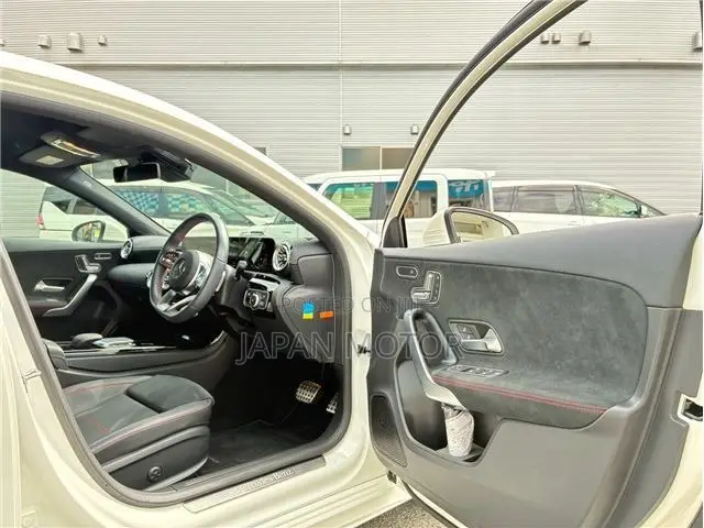 Mercedes-Benz A-Class 2022 White