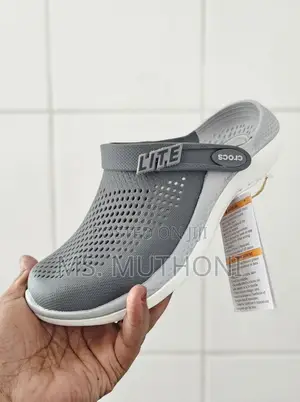 Unisex Superb Cushioning Breathable Clogs Size 37-45
