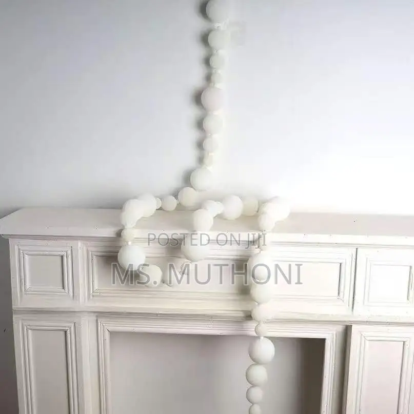 2M Red/White Felt Ball Christmas Pendant