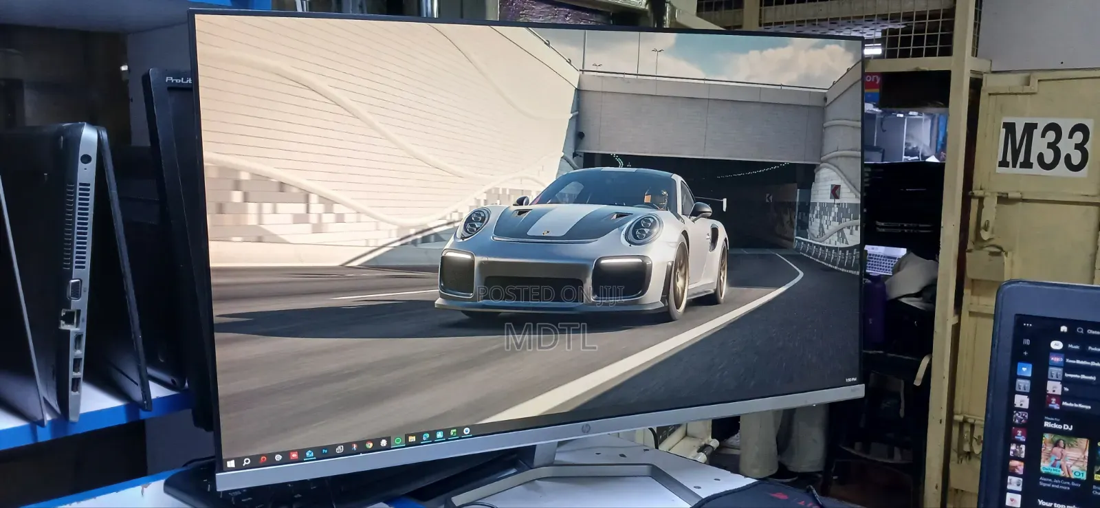 HP 27' Monitor
