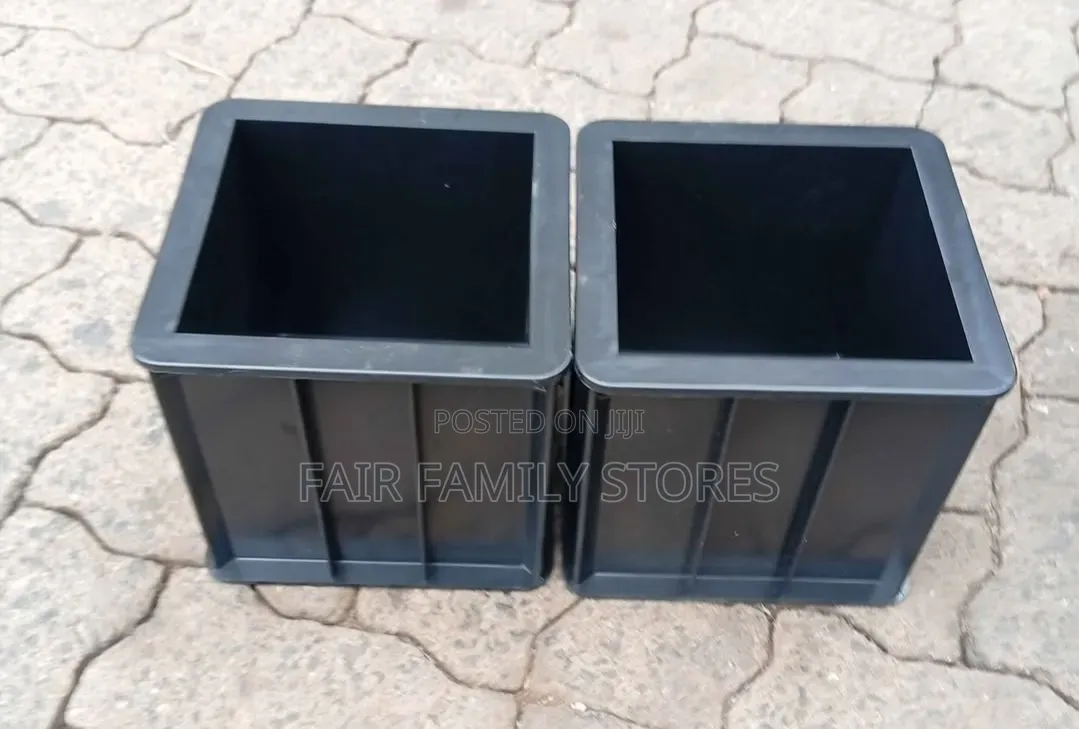 Plastic Concrete Test Cube Moulds