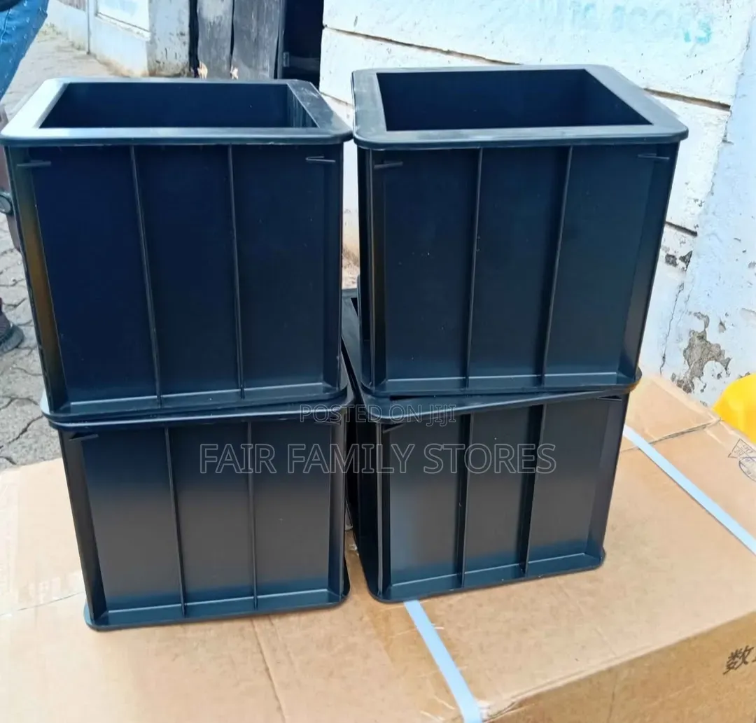 Plastic Concrete Test Cube Moulds