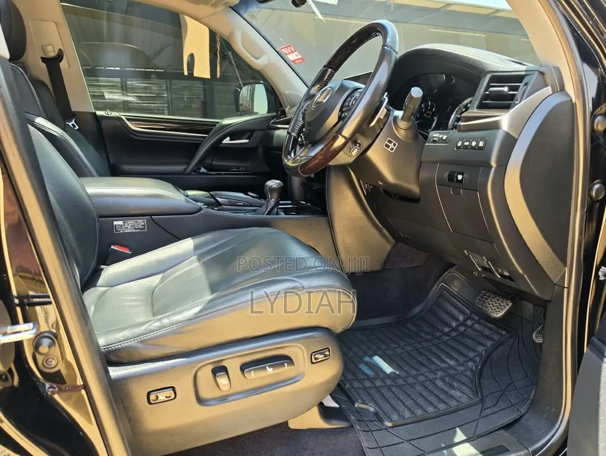 Lexus LX 2016 Black