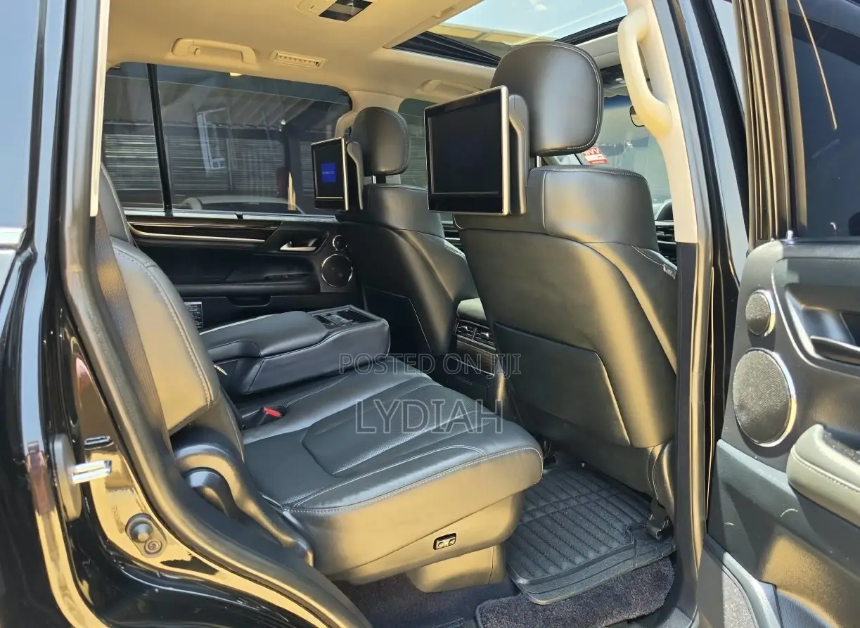 Lexus LX 2016 Black