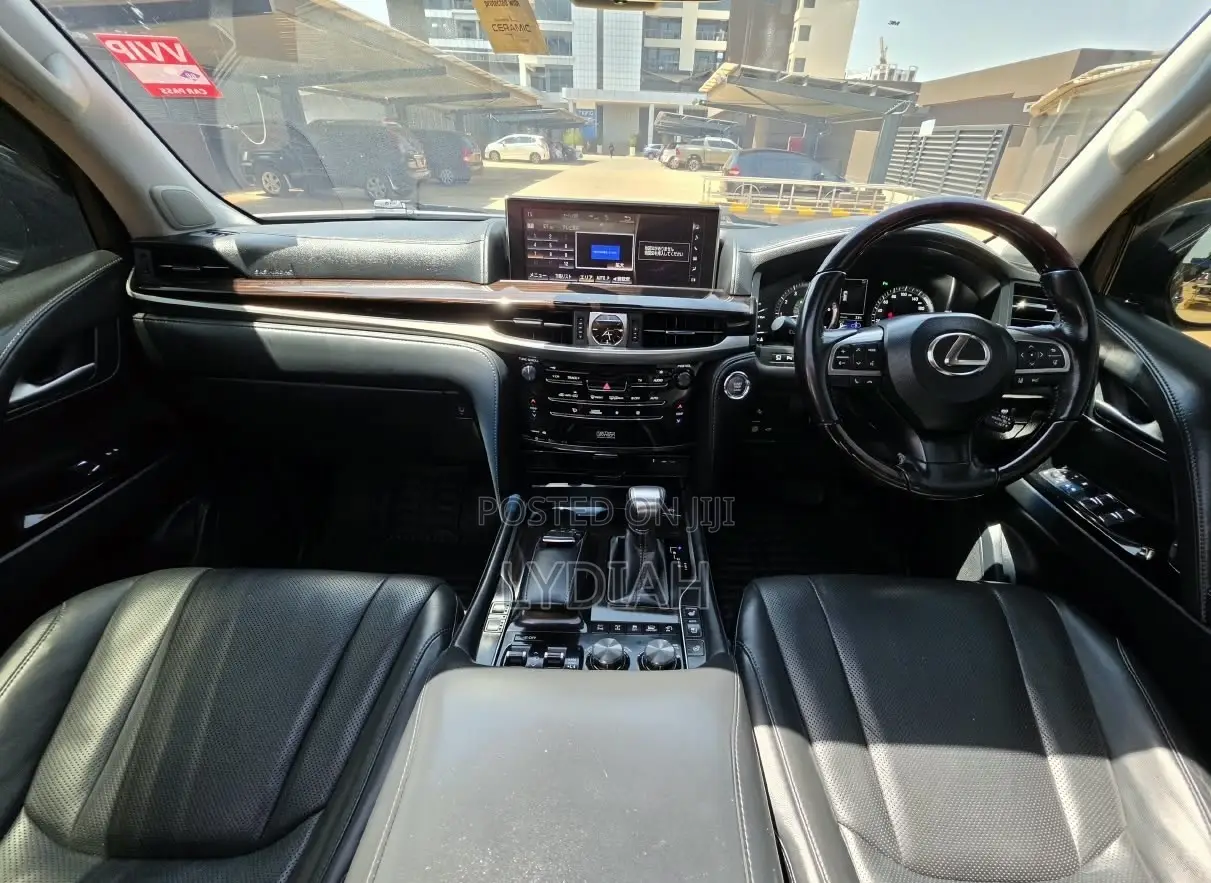 Lexus LX 2016 Black