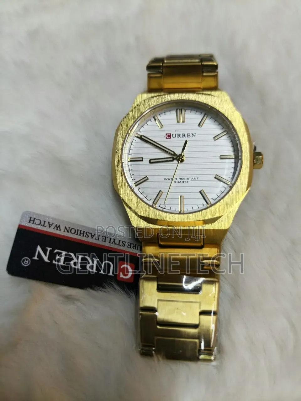 Curren 8456 Gold Wristwatch