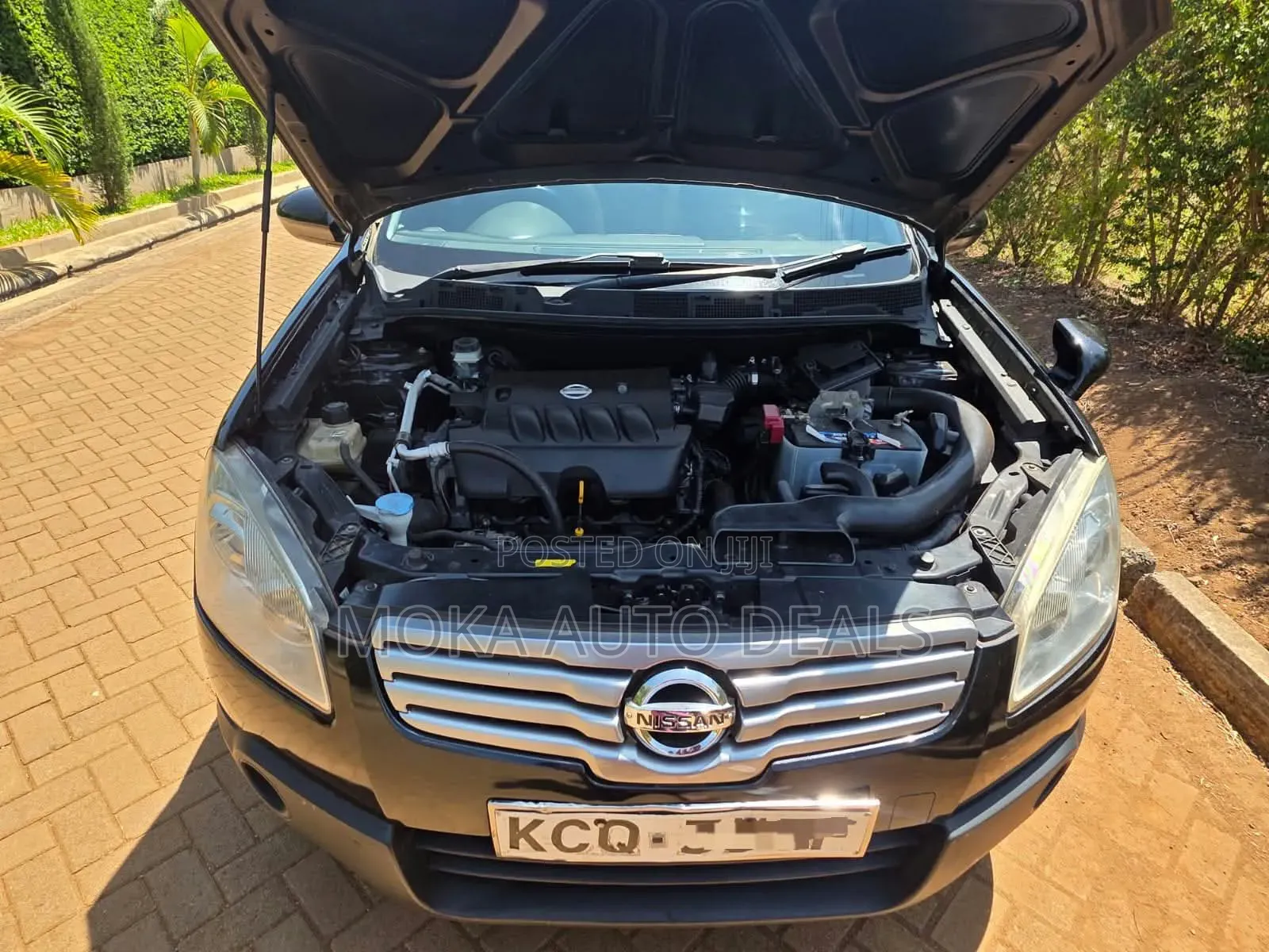 Nissan Dualis 2011 Black