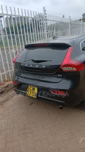 Volvo V40 2013 Black